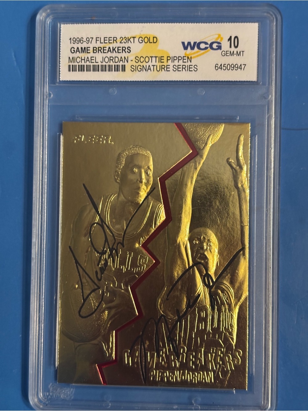Fleer 1996-97 23KT Gold Game Breakers Jordan & Pippen Signature Series
10 GEM MT - Picture 9 of 9